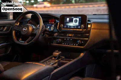 Nissan Pathfinder SL 3