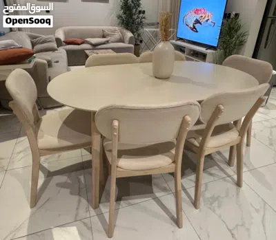 HomeCentre Dining table 3