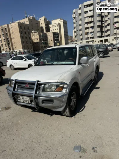 Mitsubishi Pajero GLS MID 3