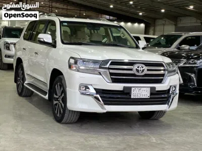 Toyota Land Cruiser GXR 3