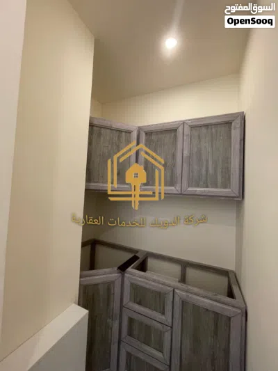 شقة * فارغة * لم تسكن * قرب الخدمات * 3