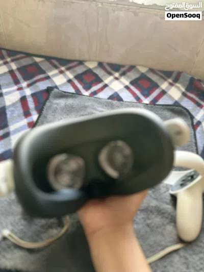 VR meta quest2 128gb have 10 games free. clean condition for sale and exchange 3