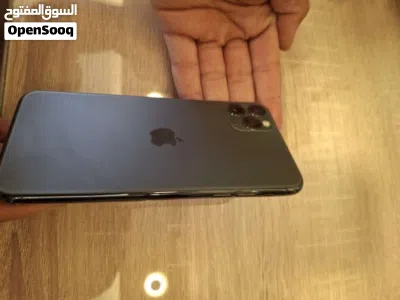 ايفون11برو ماكس ب حالة ممتازة 4
