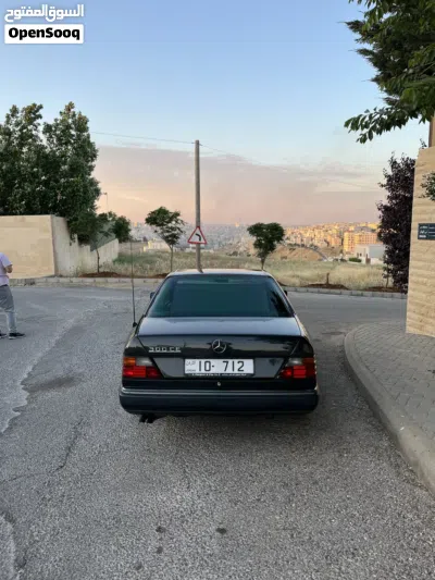 Mercedes Benz E-Class E 300 4