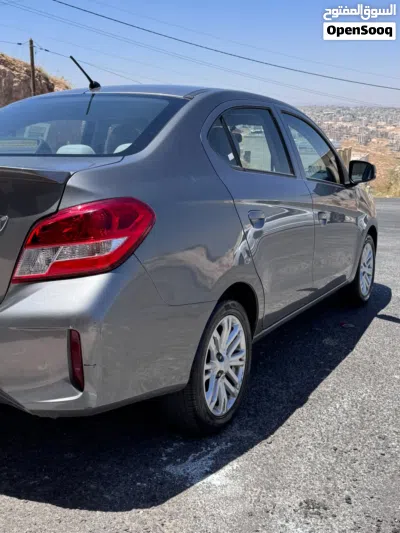 Mitsubishi Attrage Standard 3