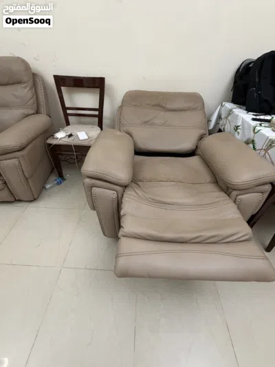 Two Automatic Recliners 4