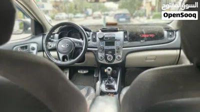 Kia Cerato Standard 3
