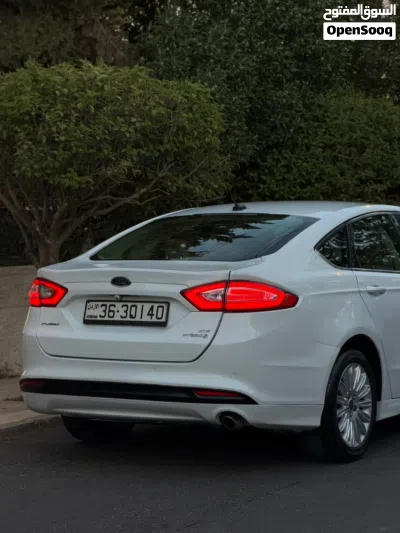 Ford Fusion SE 3