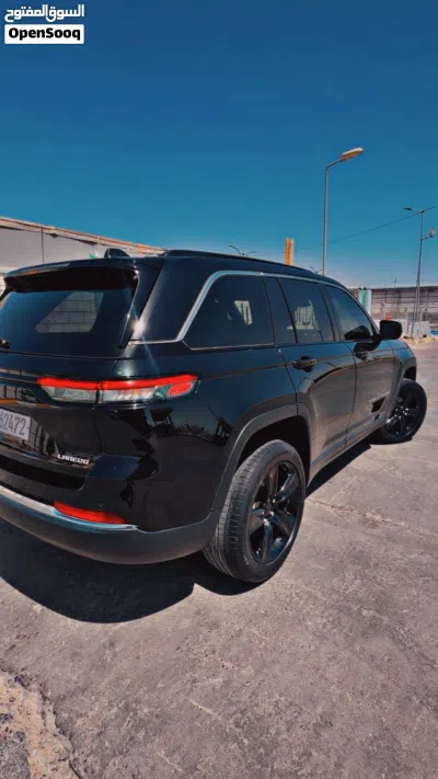 Jeep Grand Cherokee Laredo 2