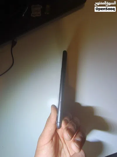 جهاز iPhone(11) بحالة الوكالة السعر )150) قابل للتفاوض بحالة ممتازة 4