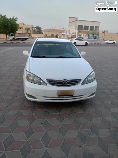 تويوتا كامري XLE 2