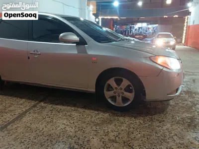 Hyundai Avante Standard 2