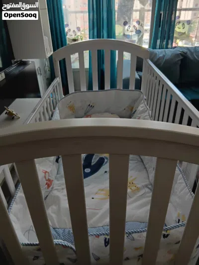 Junior's Baby Crib ,Bed , Blanket and railing sheet 3