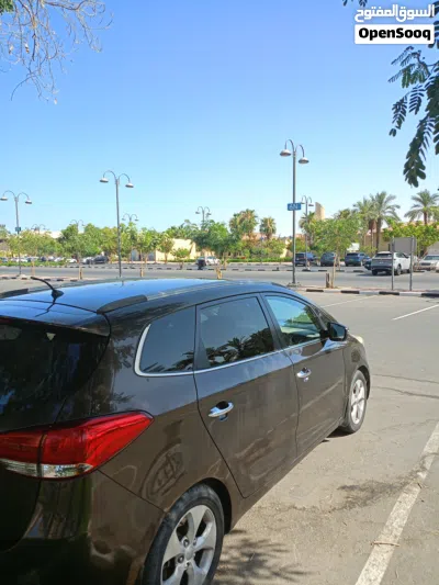 كيا كارينز Standard 2