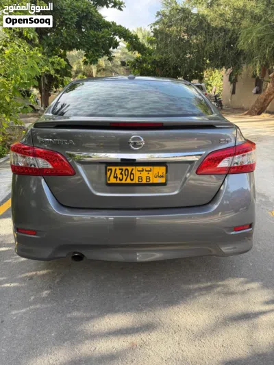 Nissan Sentra SR 4