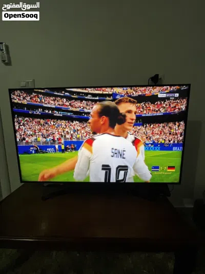 شاشه LG صورة ونظافة ربي يبارك مديل حديث 55 بوصه بسعر كويس استعمال نظيف جميع المواصفات 2