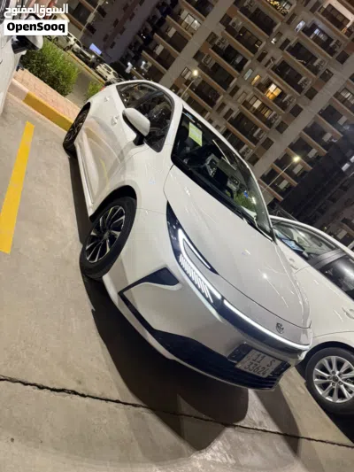 تويوتا كورولا Hybrid 4