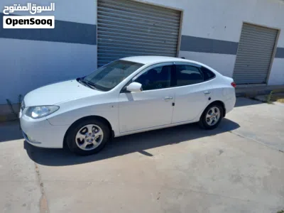 Hyundai Avante Standard 2