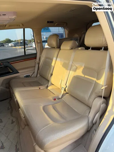 Toyota Land Cruiser GXR 3