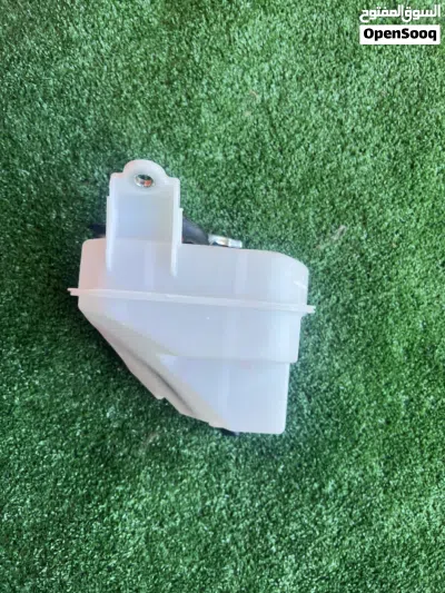 مطرة الراجع ل تويوتا بريوس2019-2022 اصليه مستعمل ياباني TOYOTA PRIUS 2019-2022 اصلي مستعمل ياباني 3