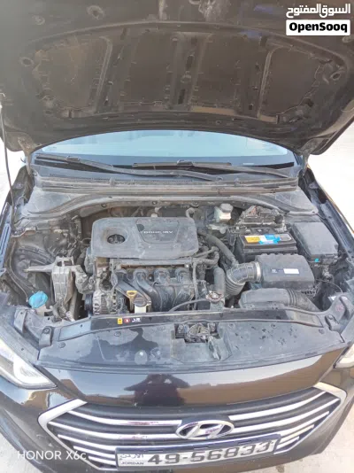 Hyundai Elantra Standard 4