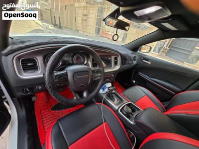 Dodge Charger SXT 4