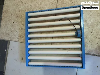 موجود فقاسه 120 بيضاء وا ثلاث رفوف بيض الرفوف مش لا فقاسه 4