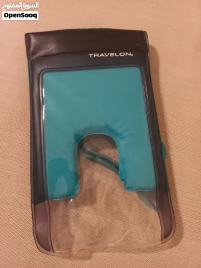 بيت هاتف مقاوم للماء وعائم (Travelon itFloats) 2