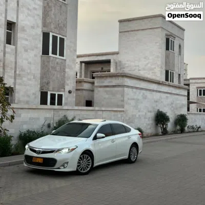 Toyota Avalon XLE 2