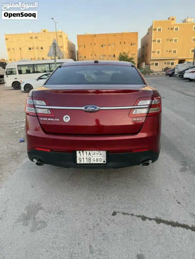 Ford Taurus SEL 4