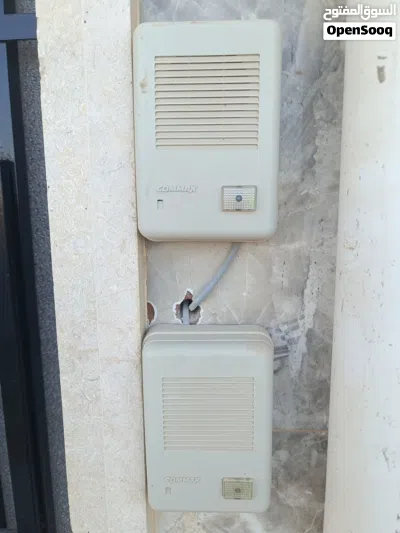 مبنى جديد دور اول فوق محلات معاذ للمواد الغدائية بكرزاز الاجار يتكون من 4 شقق 4