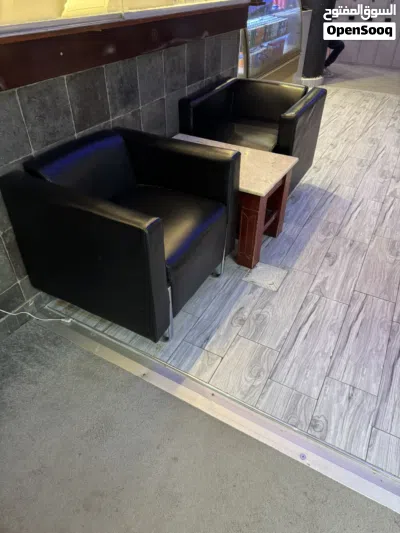 للبيع ثلاجه عرض معا كراسي و طاولات 4
