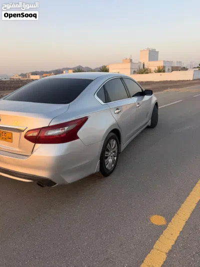 نيسان التيما S 3