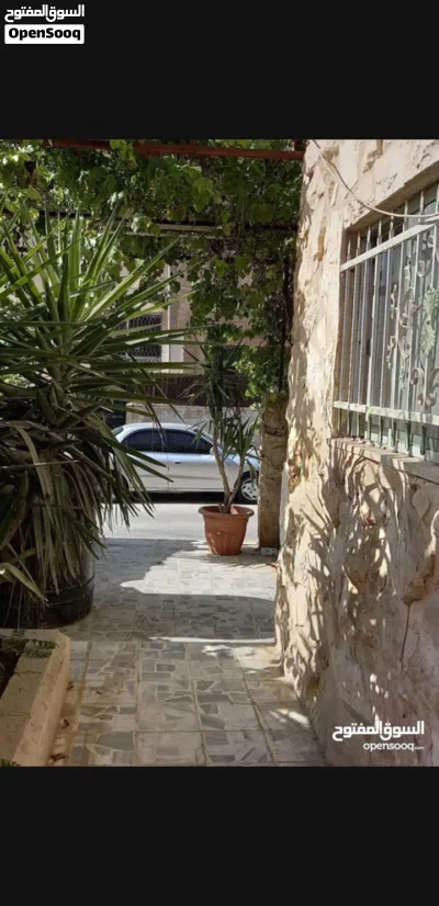 عمارة للبيع في الزرقاء الجديدة مكونة من ثلاث طوابق 3