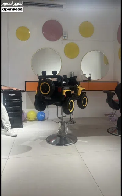 للبيع محل حلاقه اطفال.. مع معداته . 2