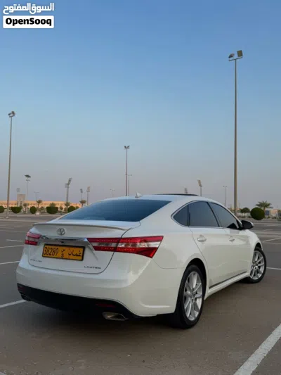 Toyota Avalon XLE 3