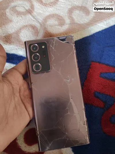 نوت 20 التراء شرخ خفيف 3