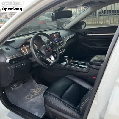Nissan Altima SR 4