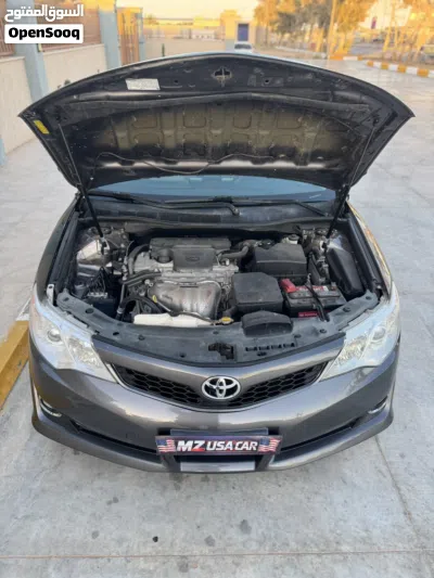 Toyota Camry LE 4