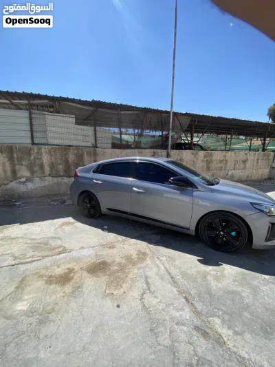 هيونداي ايونيك Standard 3