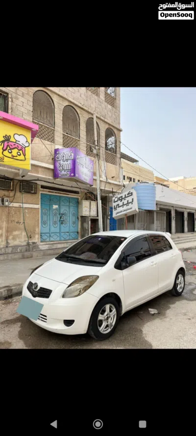 Toyota Yaris Y 3