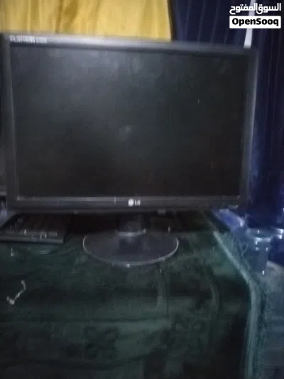 كمبيوتر LG بحاله جيده للبيع وشاشه ووصلة وكبورت ب 30 3