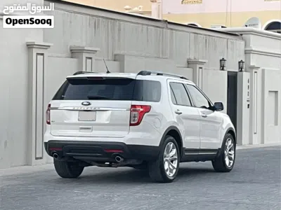 Ford Explorer XLT 4