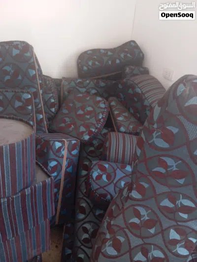 طقم غرفه جلوس عربيه بحاله ممتازه جدا جدا للبيع استخدام خفيف جدا 4