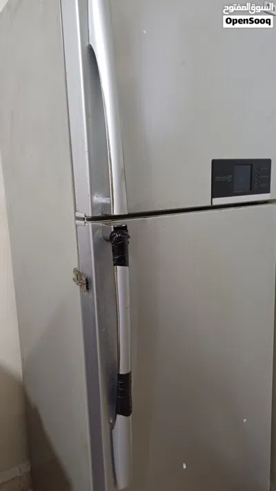 ثلاجه LG شغاله ما فيها أي مشكله سبب البيت التحديث فقط 2