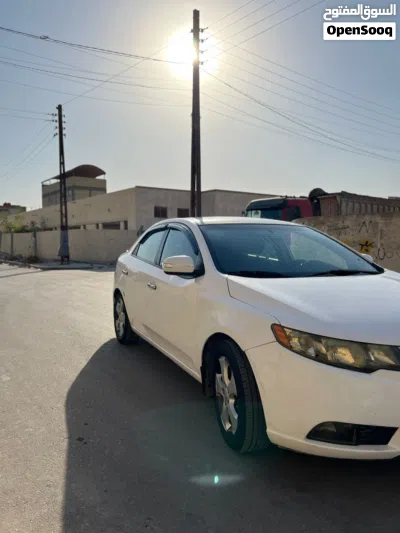 Kia Cerato Standard 2