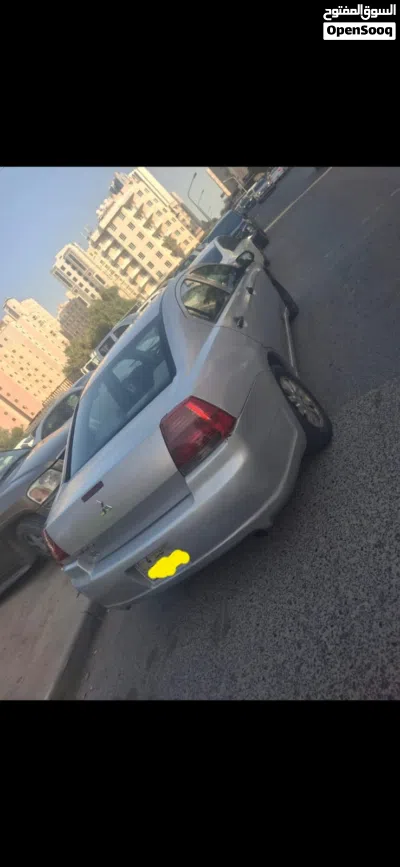 ميتسوبيشي جالنت Standard 4