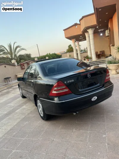 مرسيدس بنز الفئة-C C 200 4