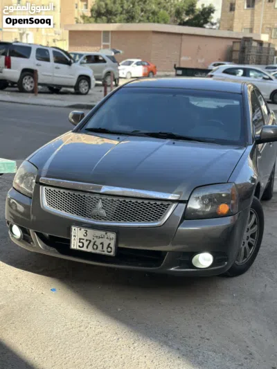 Mitsubishi Galant DL 2