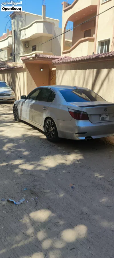 بي ام دبليو الفئة 5 530 4